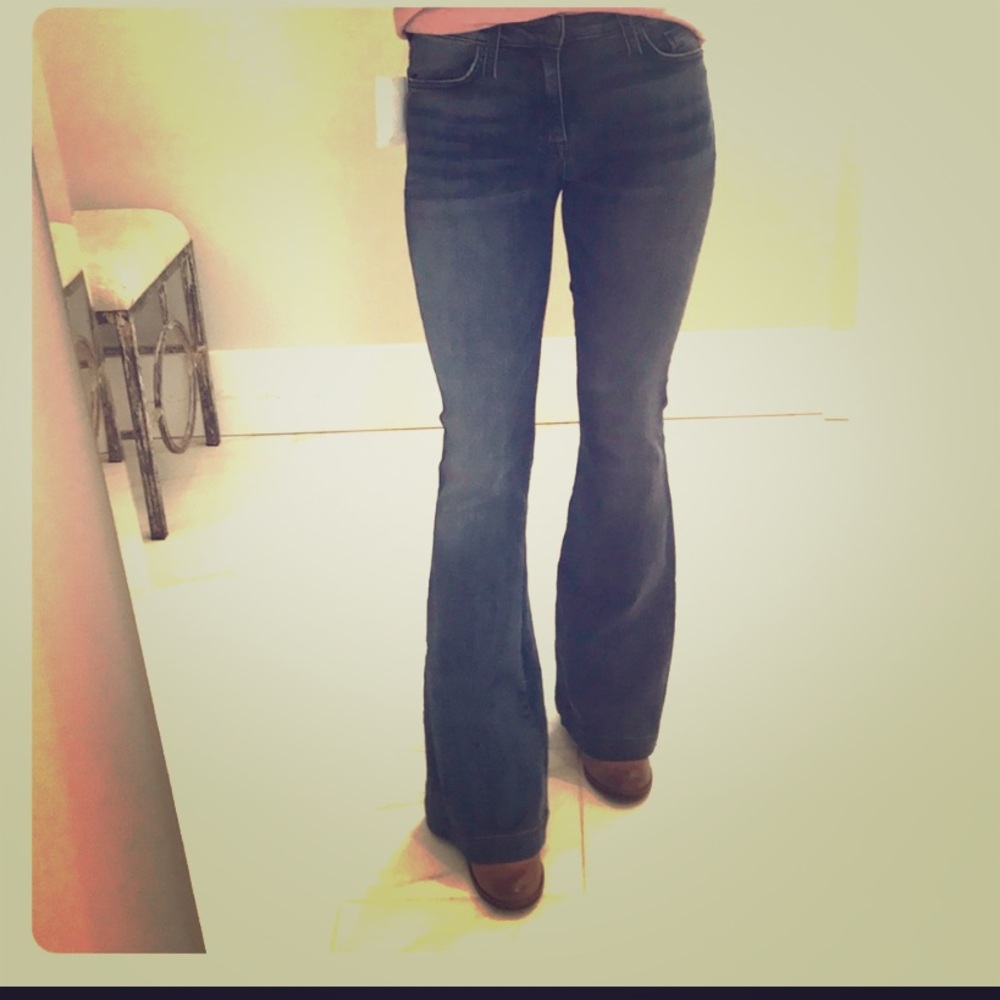 Hudson Mid Rise Ferris Flare Jean